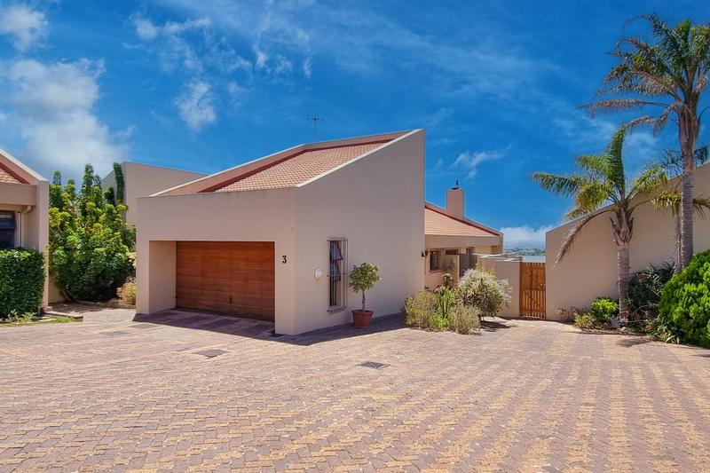 3 Bedroom Property for Sale in Vergesig Western Cape
